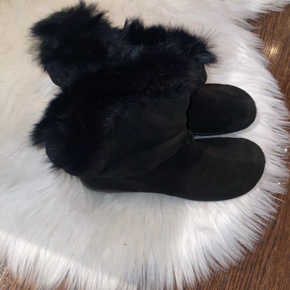 Maxine of Canada black suede boots. - Picture 2 of 9